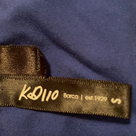 Barco printed scrub top - Picture 2 of 2